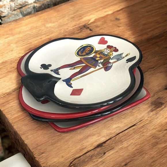 Tabletops Gallery King of Hearts Hand Painted Crafted Saucers Serving Plates (4) - Picture 8 of 8